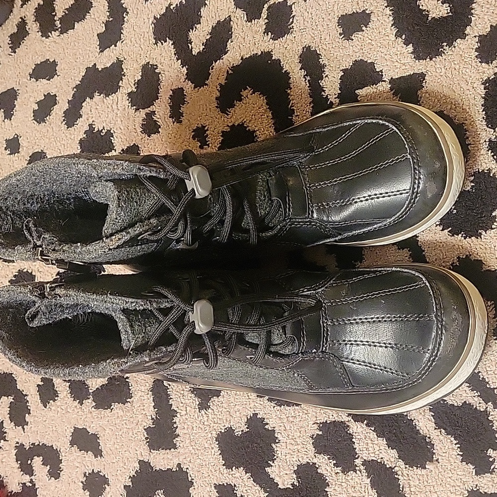 Boys Ugg boots black size 2 kids
